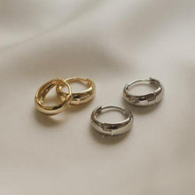 Load image into Gallery viewer, AZURA CHUNKY Huggie Hoops - MYDEWI